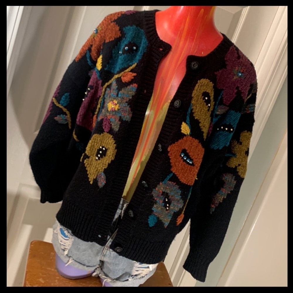VINTAGE Floral Chunky Kawaii Adorable Show Stopper Cardigan Sweater - Picture 1 of 17